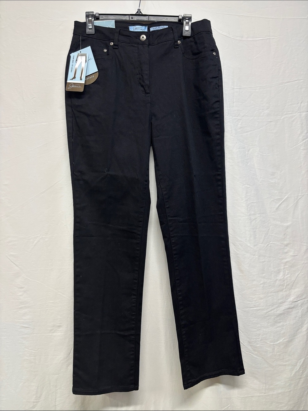 Jessica Straight-Leg Jeans in Black